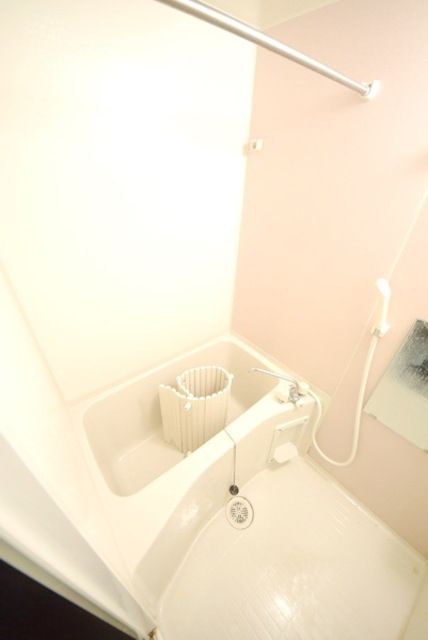 バス・シャワールーム　★広々としたバスルームです★