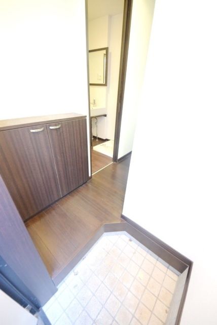 玄関　★靴箱付きの玄関です★