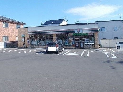 コンビニ　セブンイレブン 函館人見町店（コンビニ）まで400m
