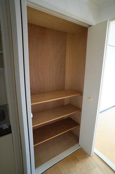 収納　たっぷりとした収納スペースです