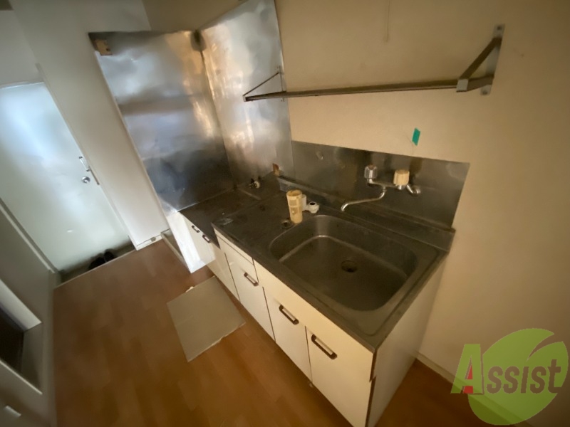 キッチン　キッチンスペースも広く冷蔵庫等も問題なく設置出来そうですね。