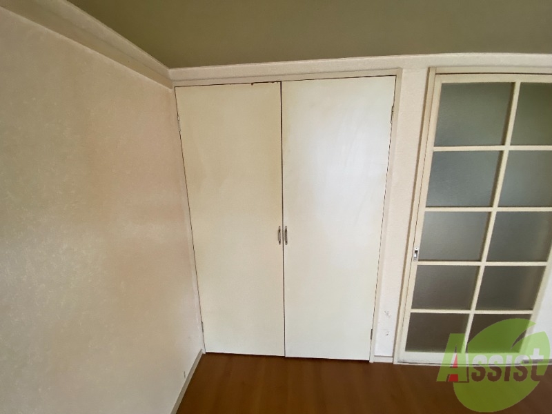 収納　洋室にある収納スペースは十分な広さがあると思います。