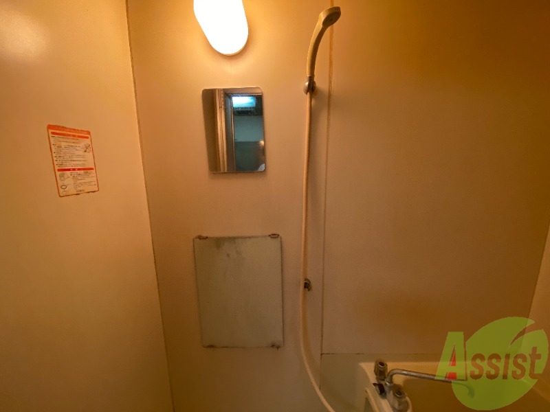 洗面設備　洗面スペースはこちら。浴室にあるので手間が省けますね。