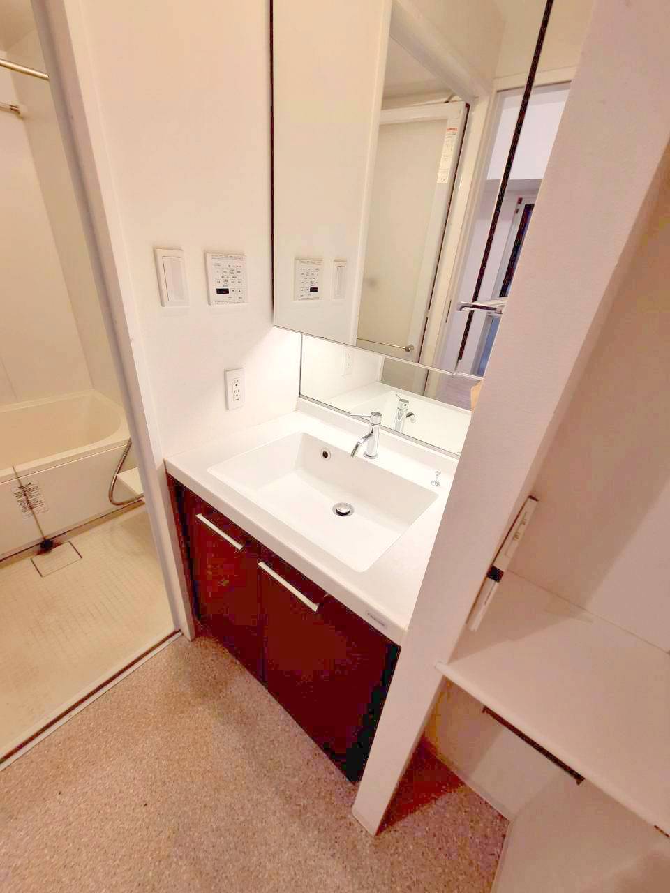 エントランス　★エントランス★