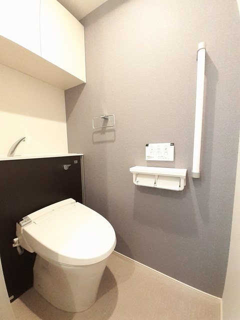 トイレ　清潔感のあるトイレです