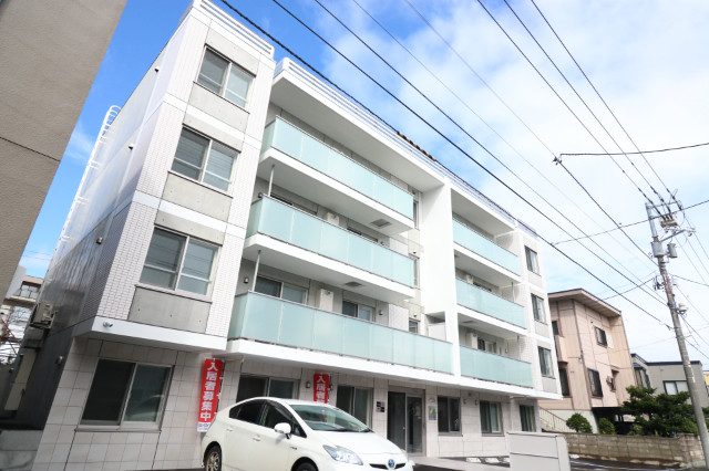 建物外観　綺麗でお洒落な外観が完成！！