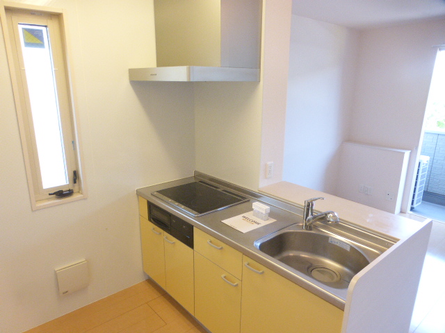 キッチン　対面式キッチン　システムIH3口コンロ、グリル付