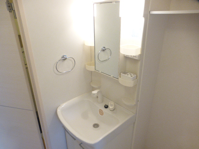 洗面設備　人気設備　シャプードレッサー付