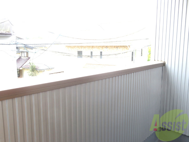 バルコニー　こまめな換気でお部屋の空気をリフレッシュ。