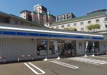 コンビニ　ローソン札幌南7条西店（コンビニ）まで146m