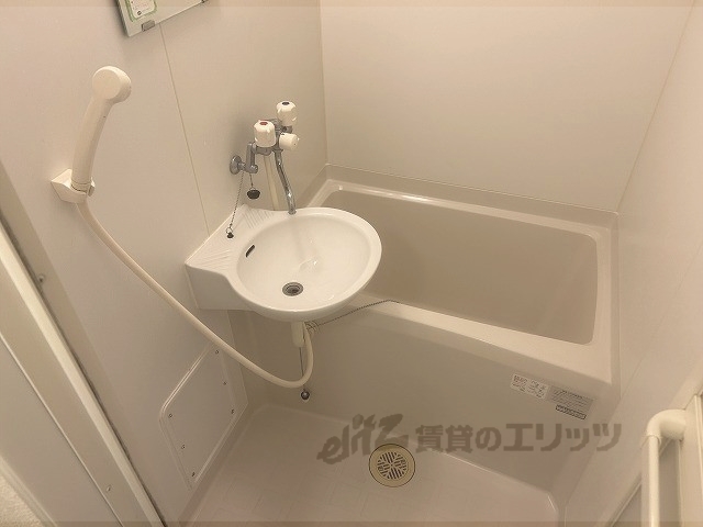 バス・シャワールーム　バス