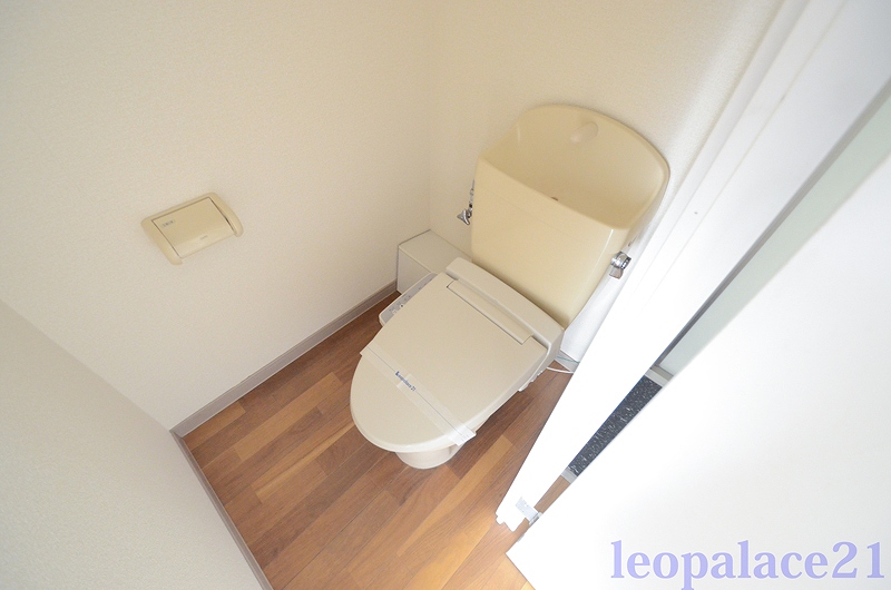 その他　温水洗浄便座付き