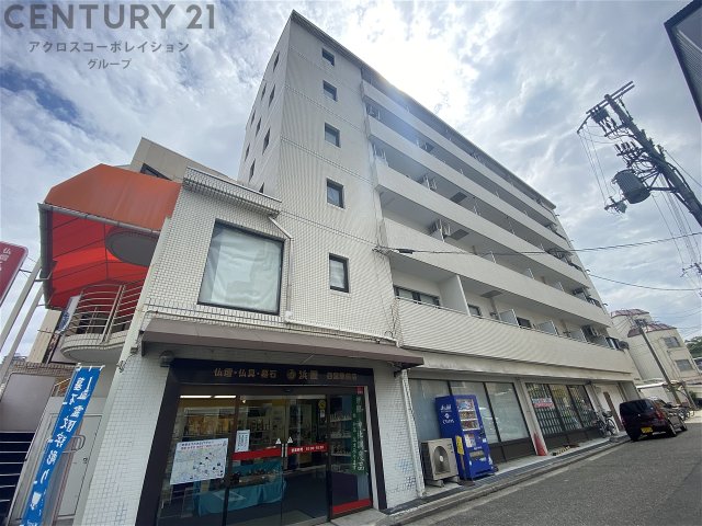 建物外観　エレベーター付きで重たい荷物があっても便利！