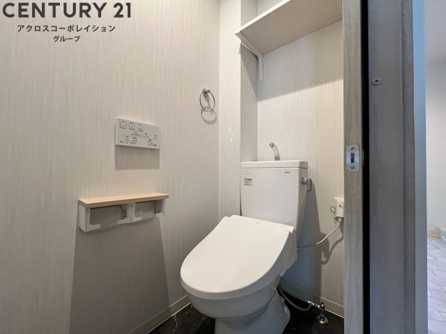 トイレ　ウォシュレット付き