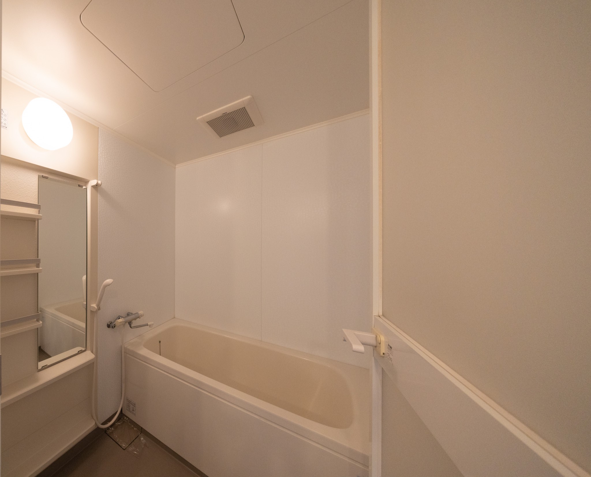 バス・シャワールーム　※同一物件の別室写真になります