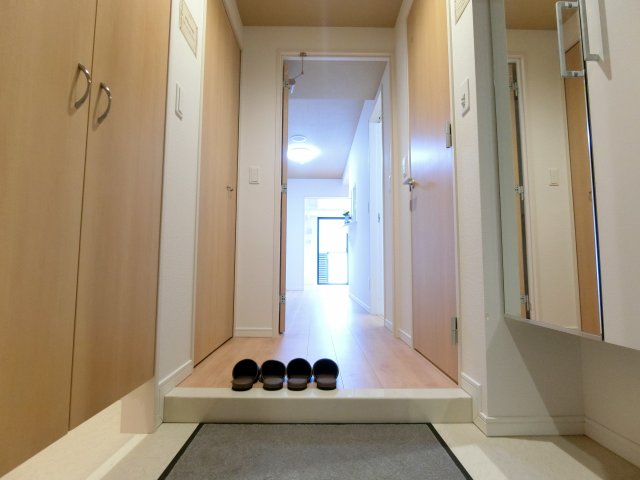 玄関　詳細は、RISUMO江坂本店→06-6155-7137まで♪