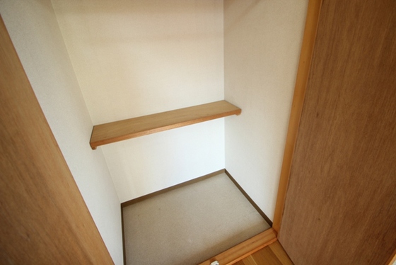 収納　※別号室の写真です。