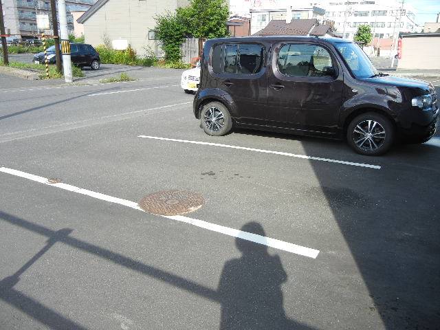 駐車場　駐車場