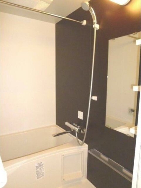 バス・シャワールーム　バスルーム