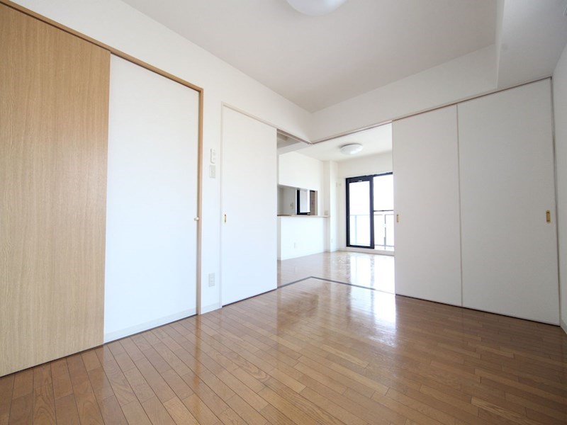 その他　ＬＤＫ14帖　洋室6帖　つなげても仕切っても使えます