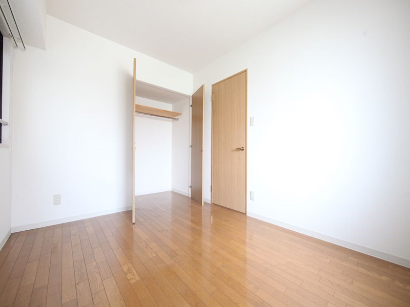 その他部屋・スペース　北側洋室6帖　クローゼット付（収納充実してます）