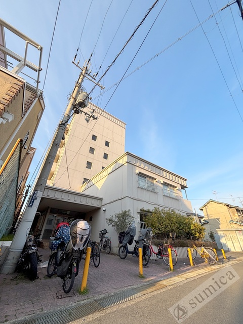 建物外観　スタイリッシュな建物です＾＾