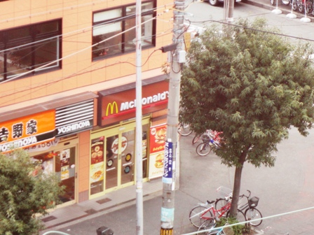 飲食店　マクドナルド【東三国4丁目】（飲食店）まで597m