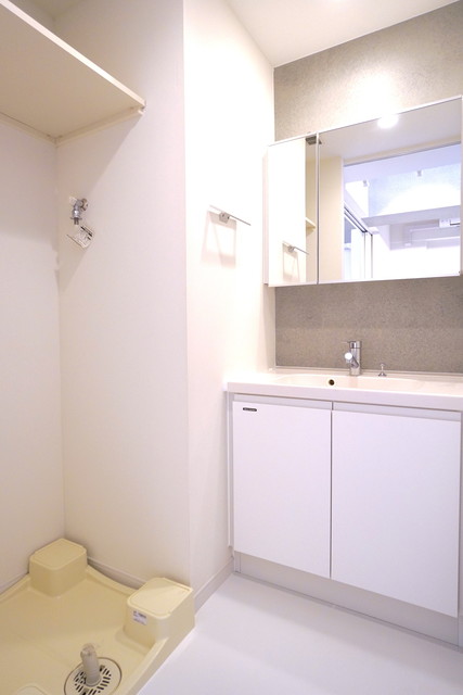 洗面設備　※写真は同タイプ住戸です。