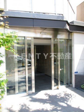 エントランス　清潔なエントランスです
