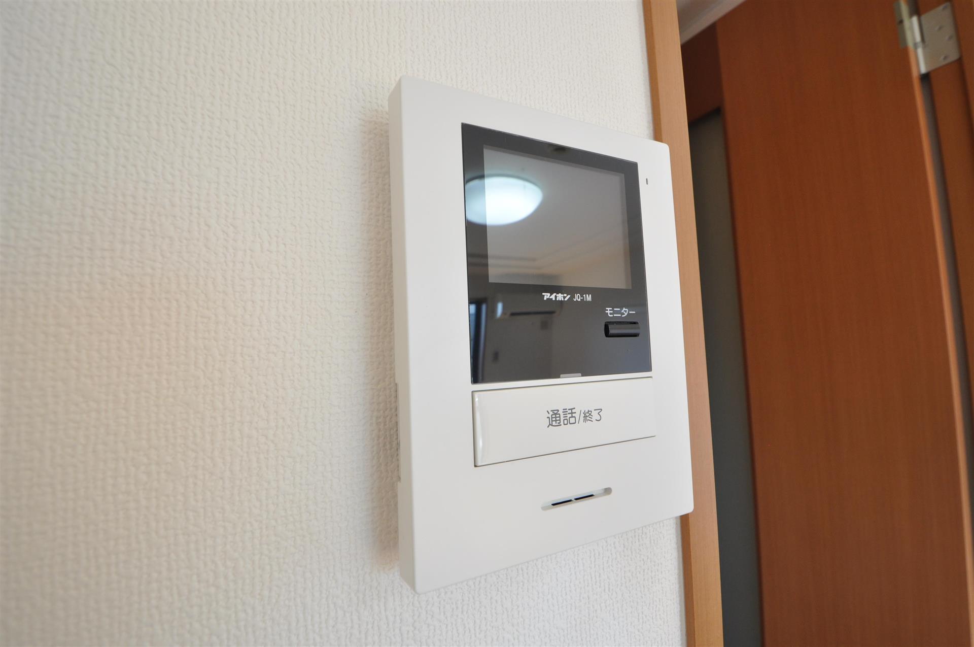 セキュリティ　モニター付きインターホン　※207号室参照。