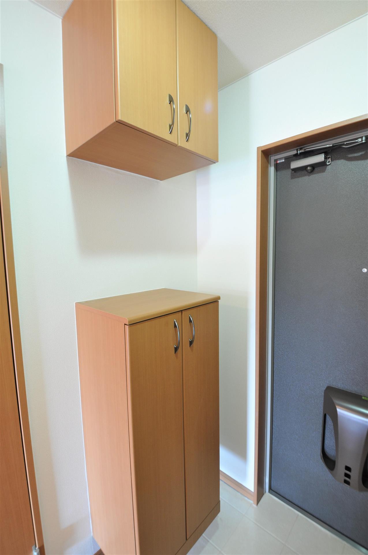 玄関　玄関　※207号室参照。