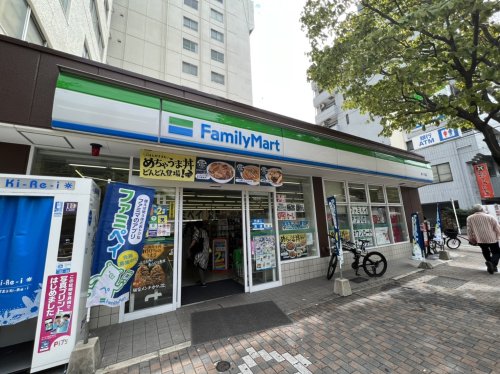 コンビニ　ファミリーマート 葵一丁目店（コンビニ）まで150m