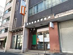 郵便局　牛込抜弁天郵便局（郵便局）まで334m