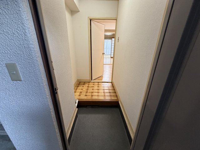 玄関　落ち着いた玄関です