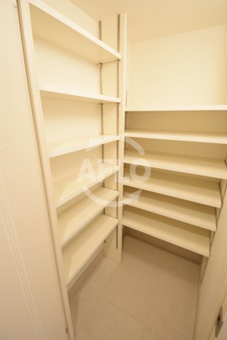 収納　クロスレジデンス大阪新町　シューズクローゼット