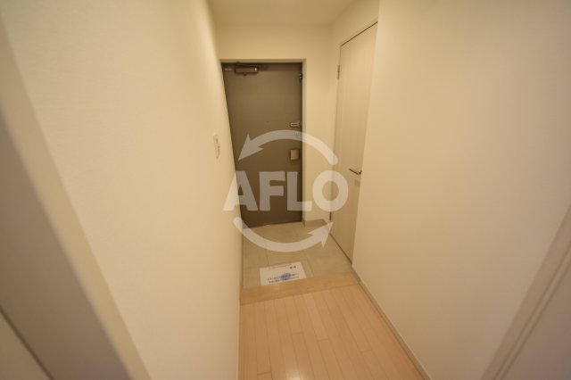 玄関　クロスレジデンス大阪新町　玄関