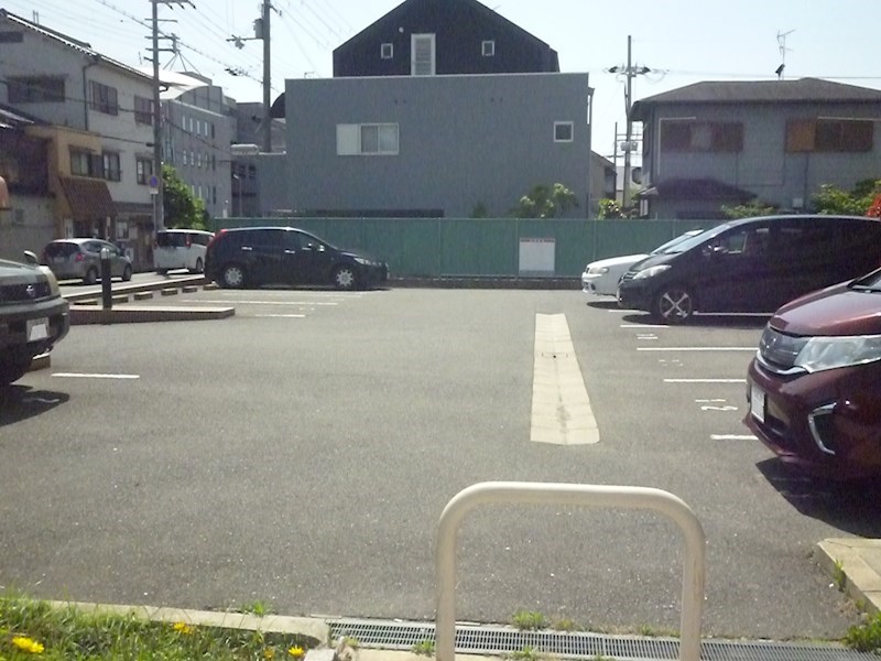 駐車場　全区画平面駐車場