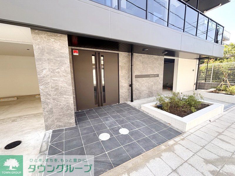 エントランス　エントランス