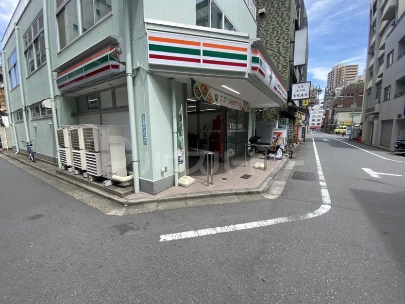 コンビニ　セブンイレブン南池袋2丁目店（コンビニ）まで50m