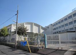 小学校　高槻市立津之江小学校（小学校）まで895m