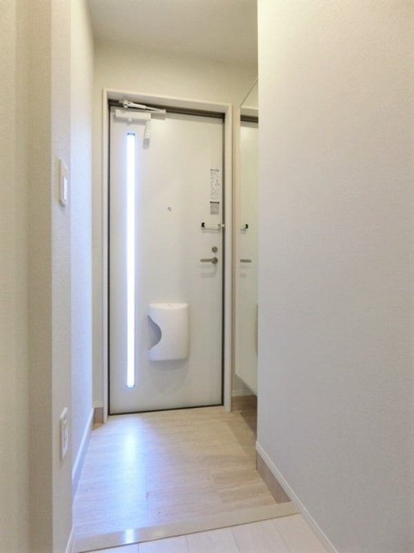 玄関　図面と現状に相違がある場合には現状を優先