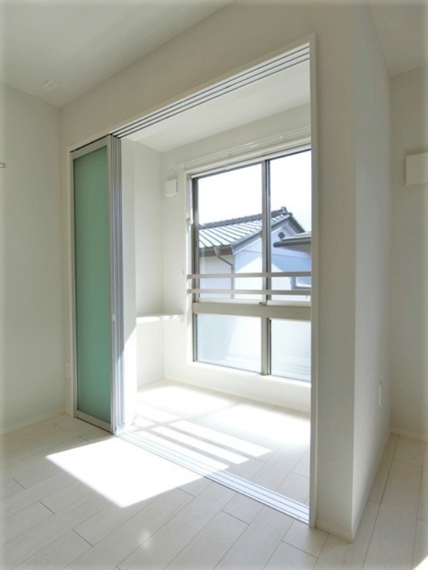 バルコニー　図面と現状に相違がある場合には現状を優先