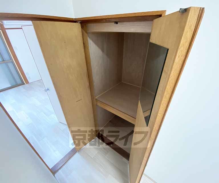収納　他にも収納スペース複数有り