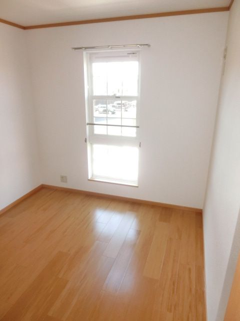 その他部屋・スペース　奥の洋室です！