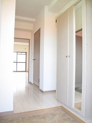 玄関　物件の画像6