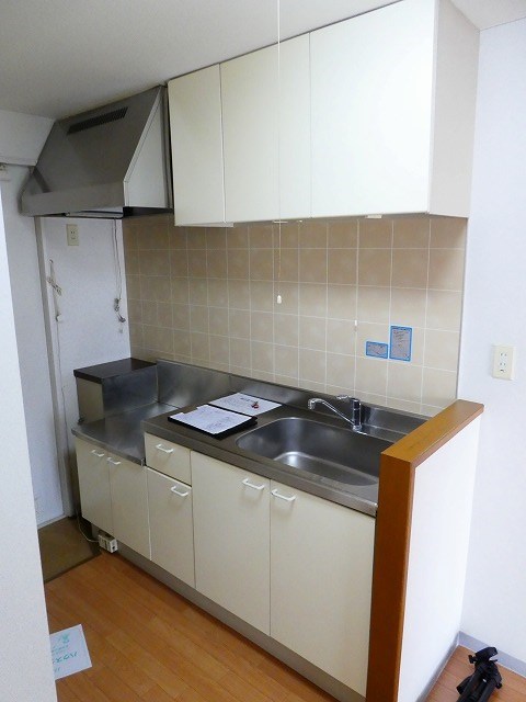 キッチン　写真は203号室です（参考）