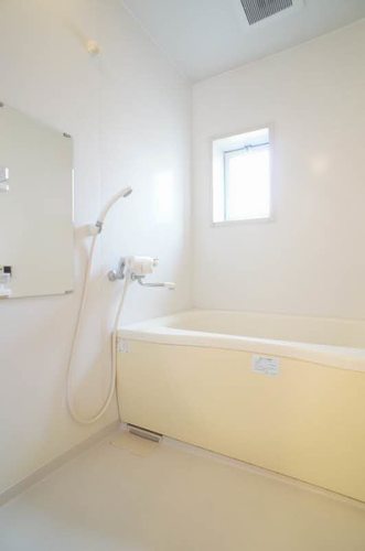 バス・シャワールーム　沸かし直しができて経済的な追焚給湯機能付き♪