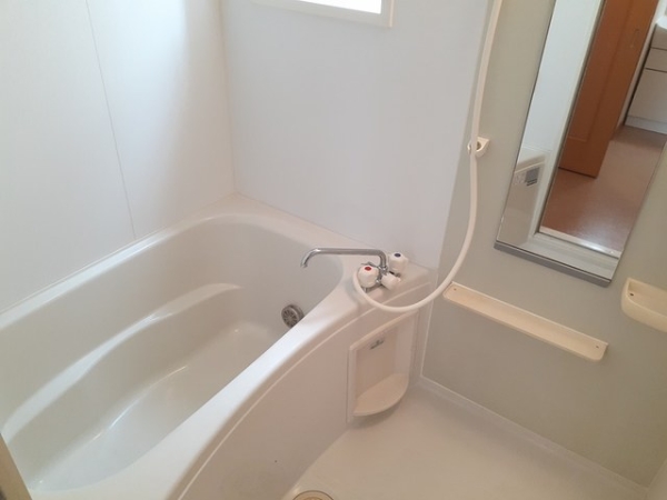 バス・シャワールーム　一日の疲れを癒してください。