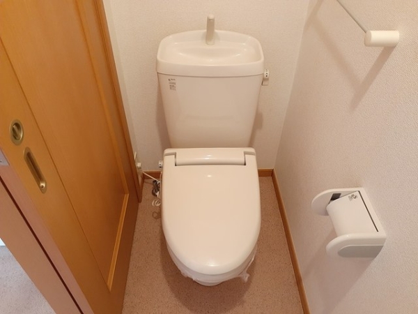 トイレ　暖房便座付きトイレ