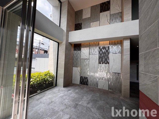 エントランス　清潔なエントランスです